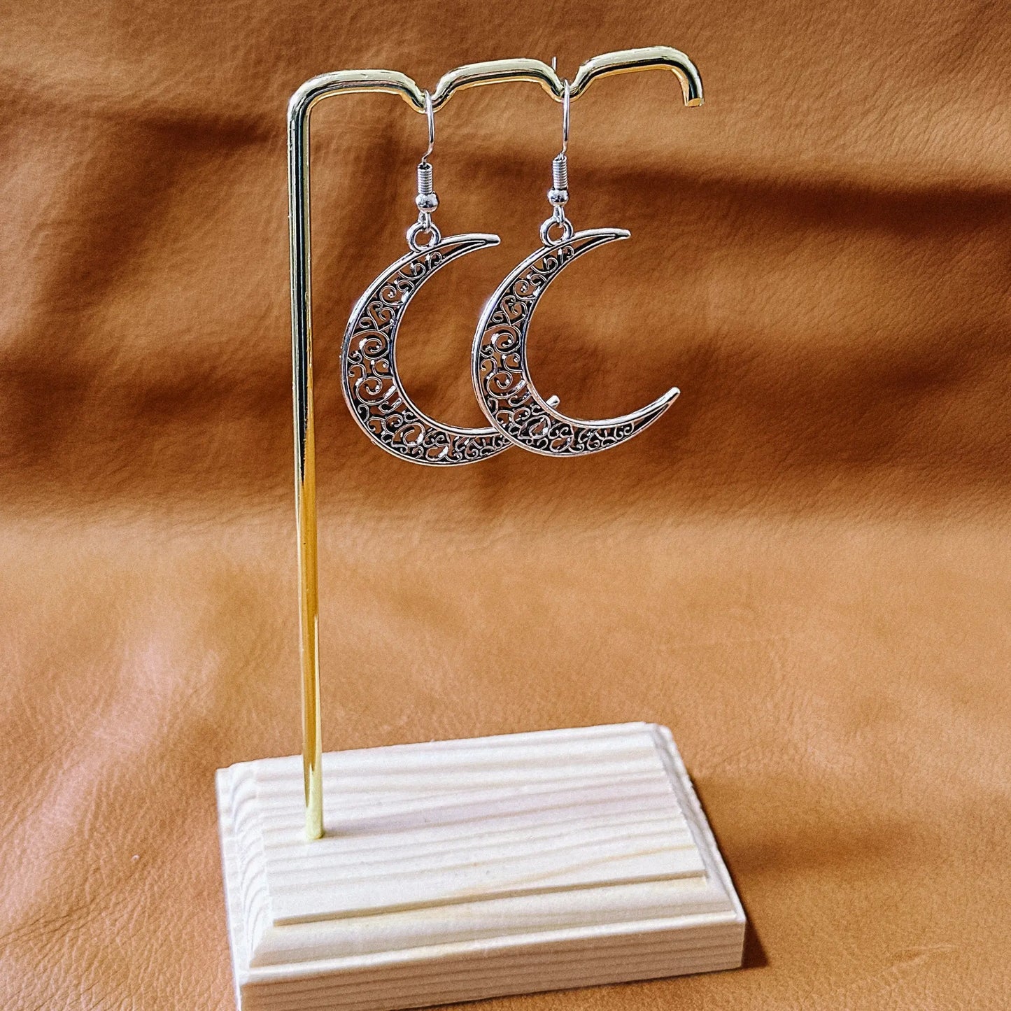 Crescent Moon Dangles Aus Wild Clothing Co