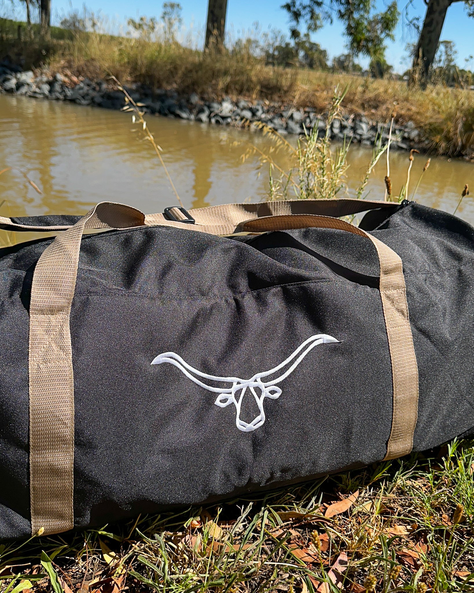 Rosebud Duffle Bag - Black Aus Wild Clothing Co