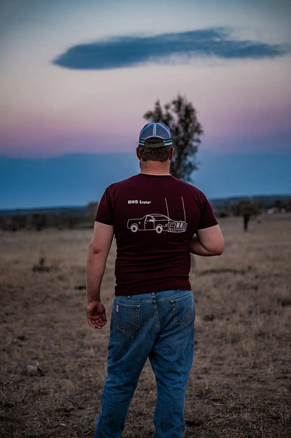 Deni "BNS Living" T-Shirt Burgundy Aus Wild Clothing Co