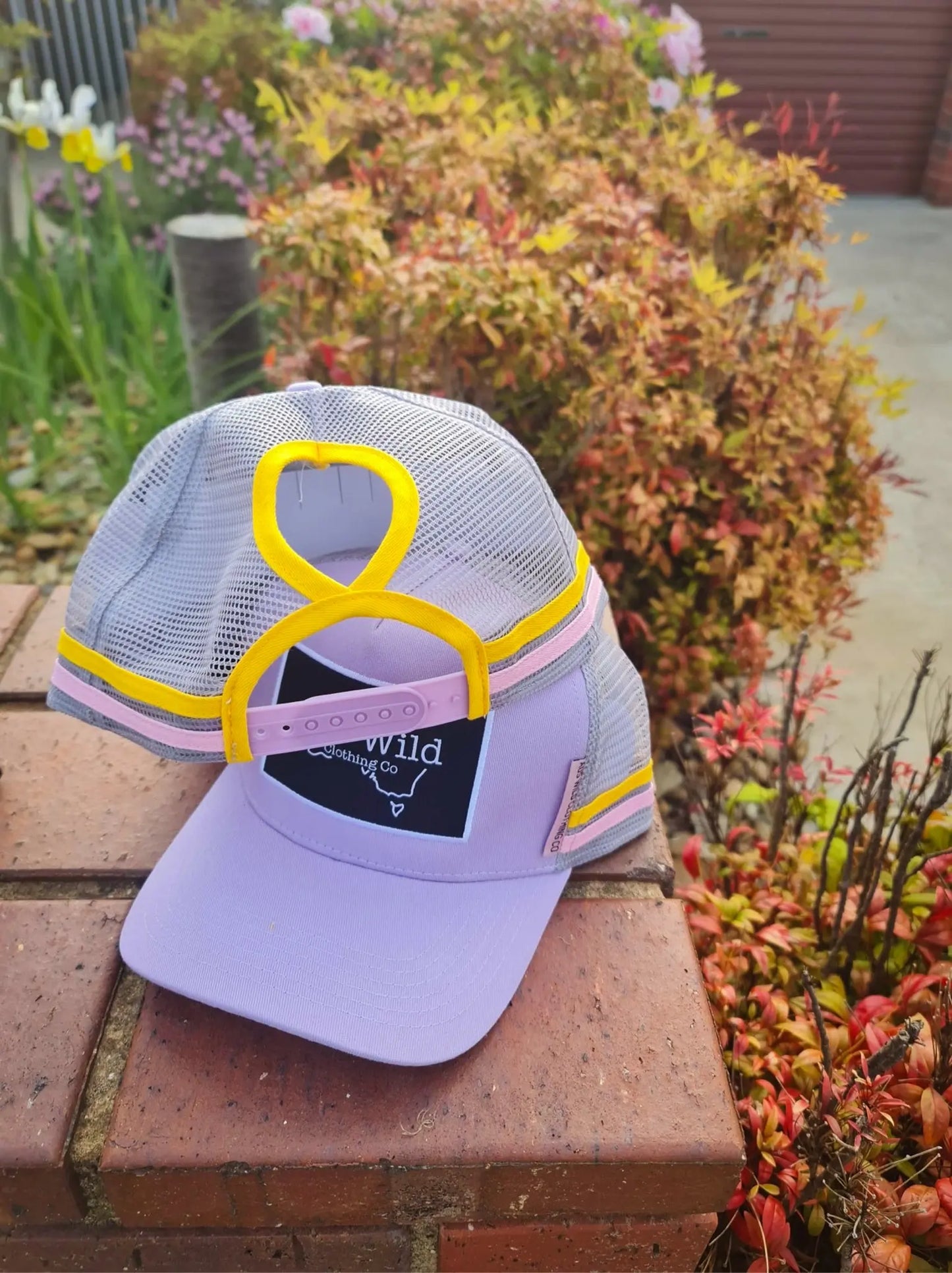 Finny Ponytail Trucker Cap Aus Wild Clothing Co