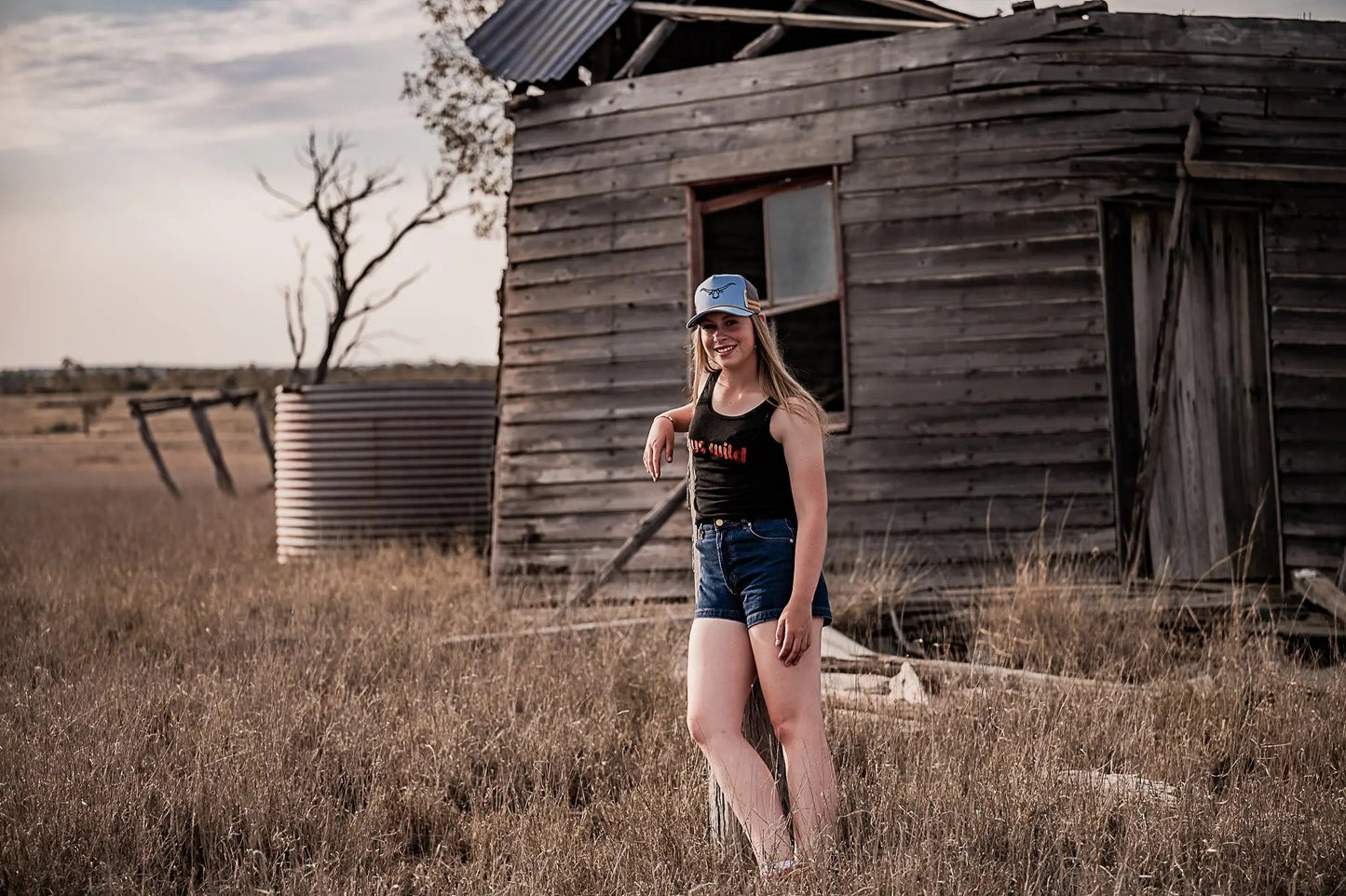 Redcliffe Womens Singlet - Black Aus Wild Clothing Co