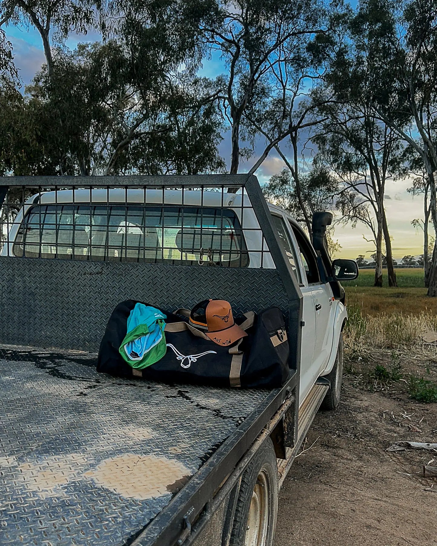 Rosebud Duffle Bag - Black Aus Wild Clothing Co